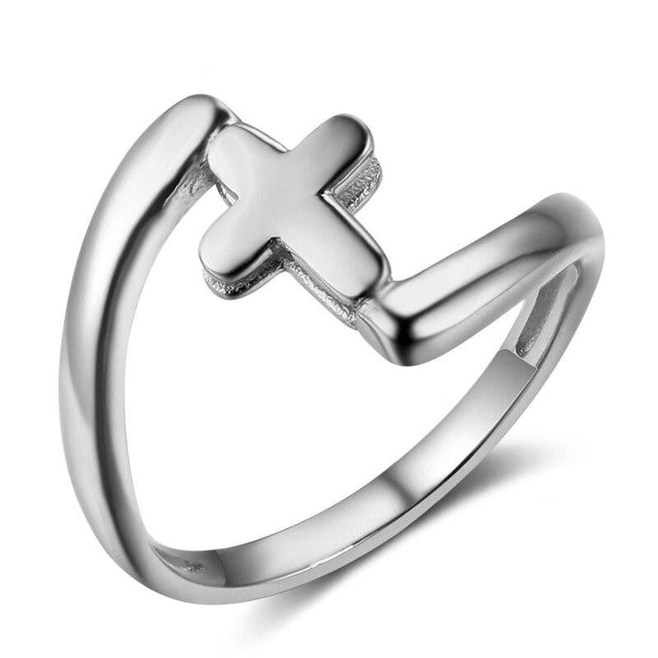 bague avec pendentif croix